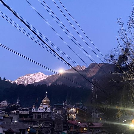 The Prasher Lodge Mall Road Manali Manāli Exterior foto