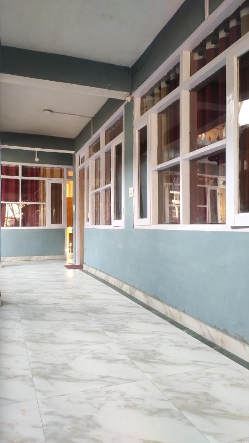 The Prasher Lodge Mall Road Manali Manāli Exterior foto