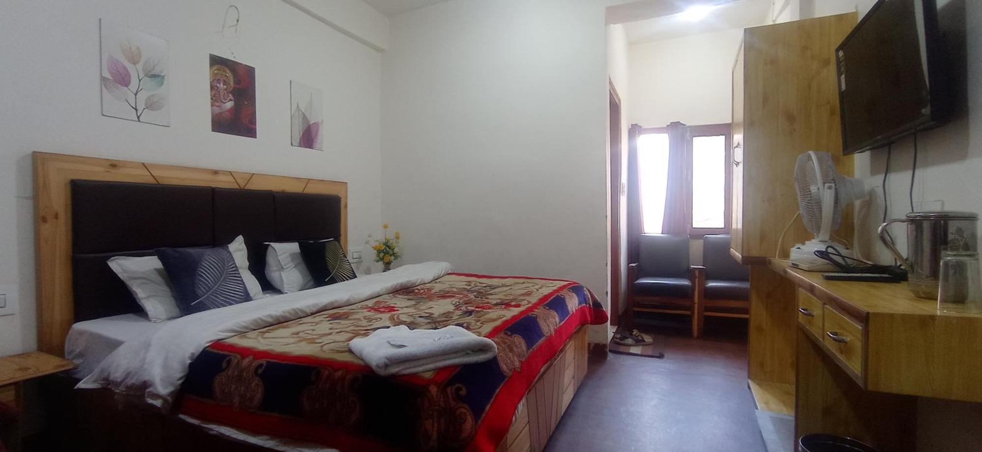 The Prasher Lodge Mall Road Manali Manāli Exterior foto