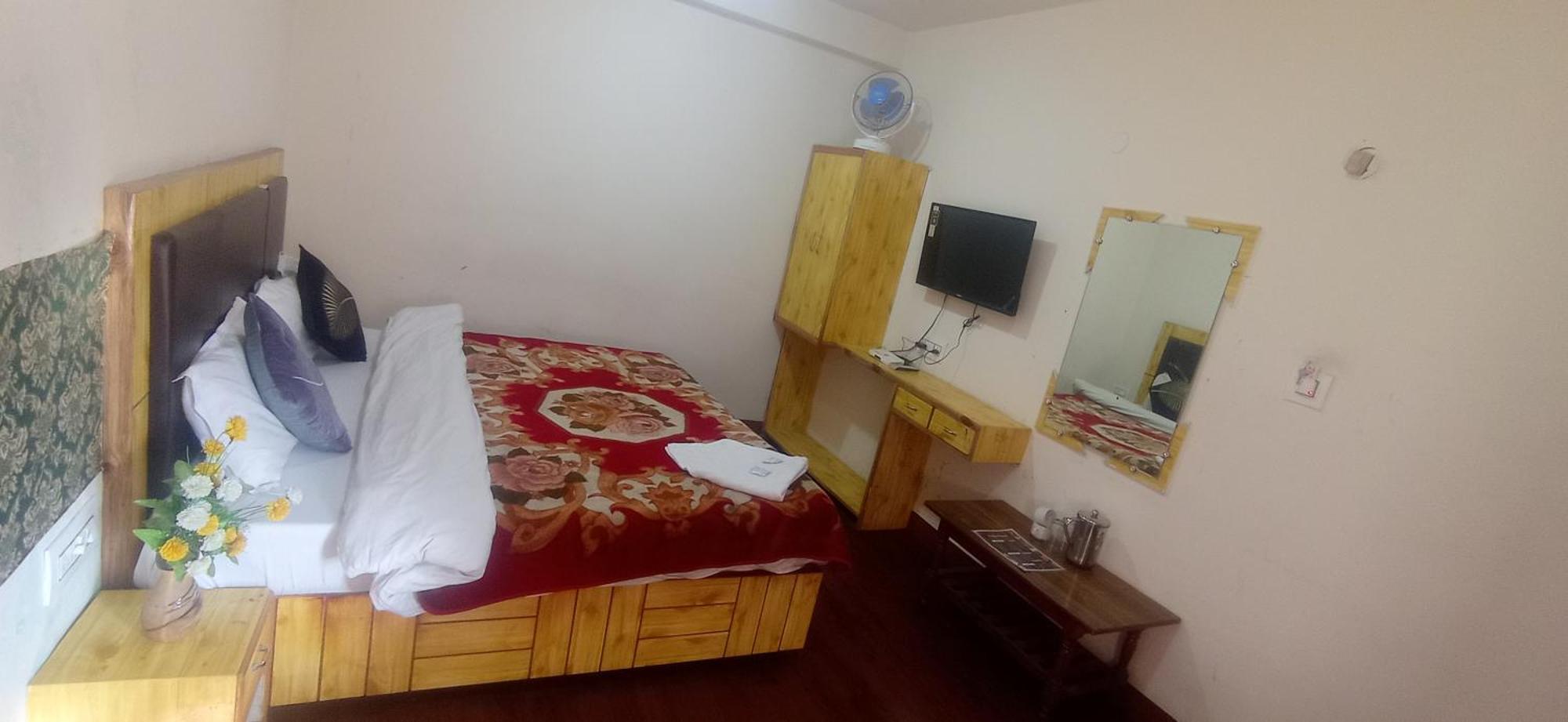 The Prasher Lodge Mall Road Manali Manāli Exterior foto