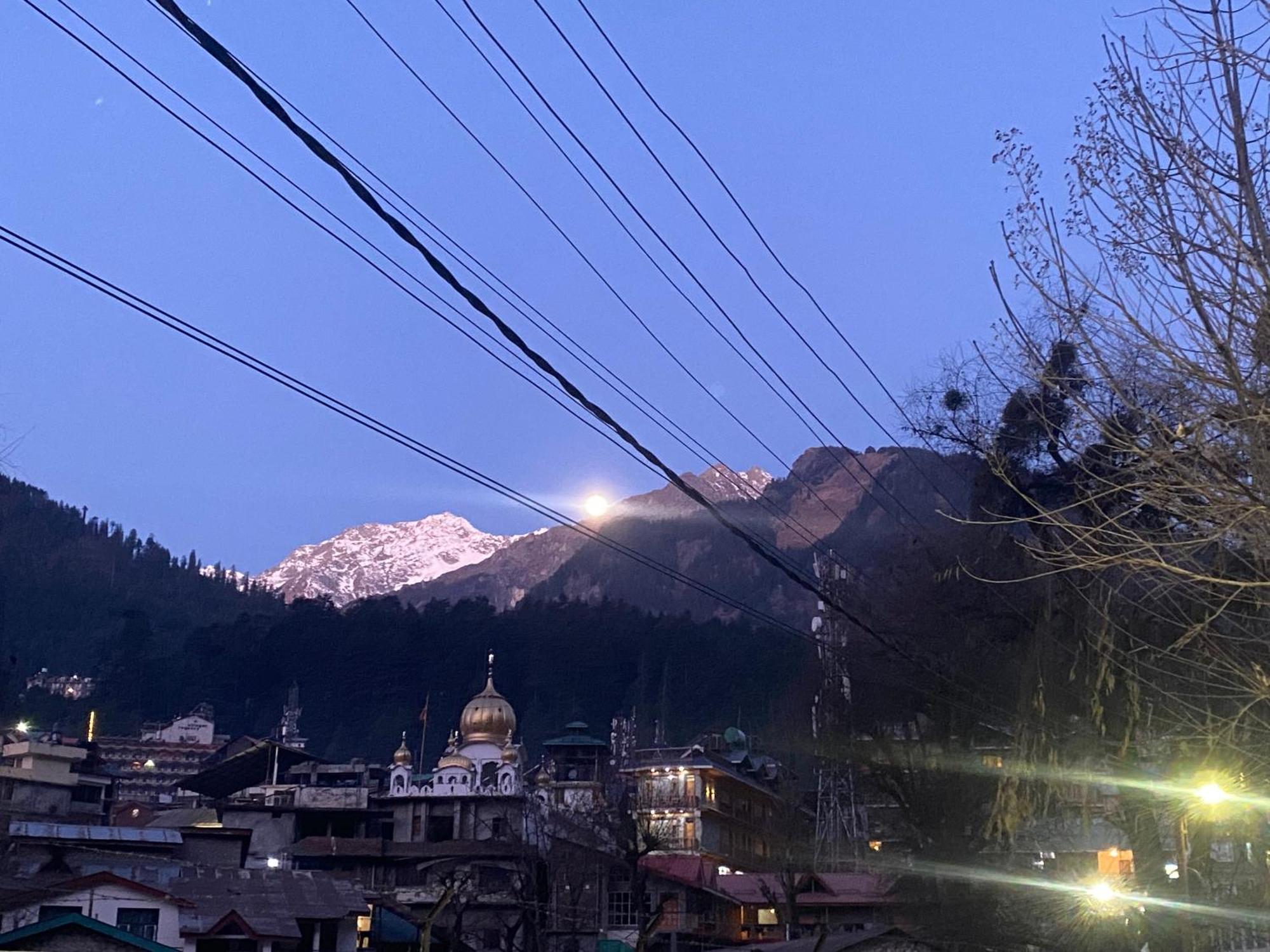The Prasher Lodge Mall Road Manali Manāli Exterior foto