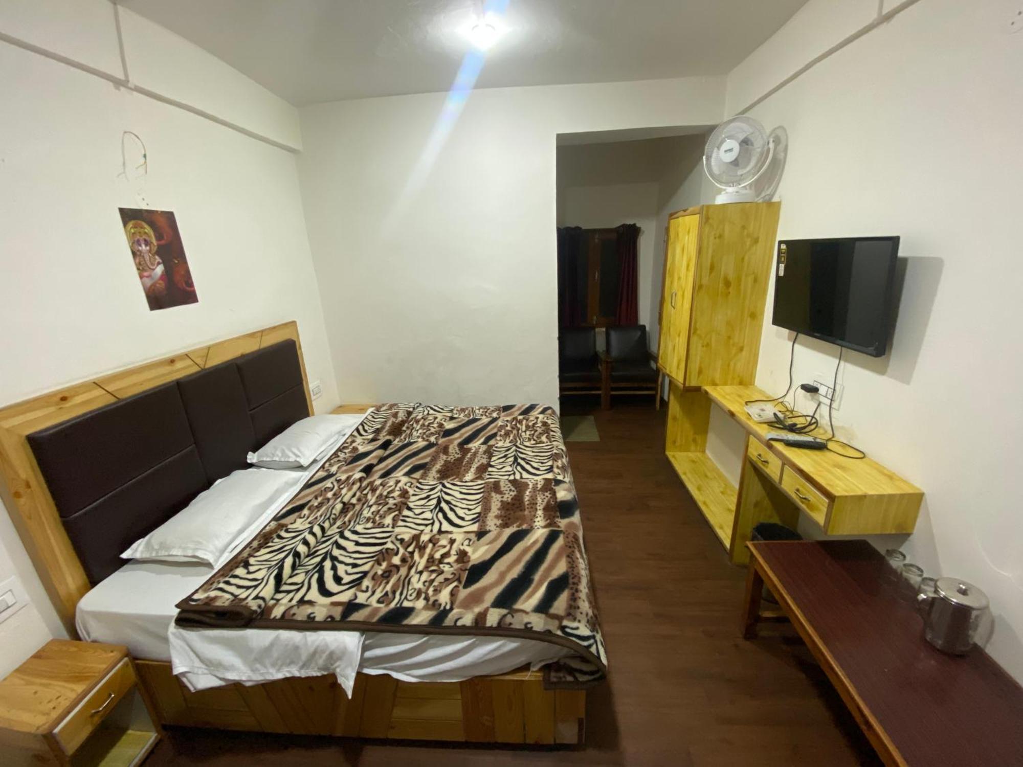 The Prasher Lodge Mall Road Manali Manāli Exterior foto