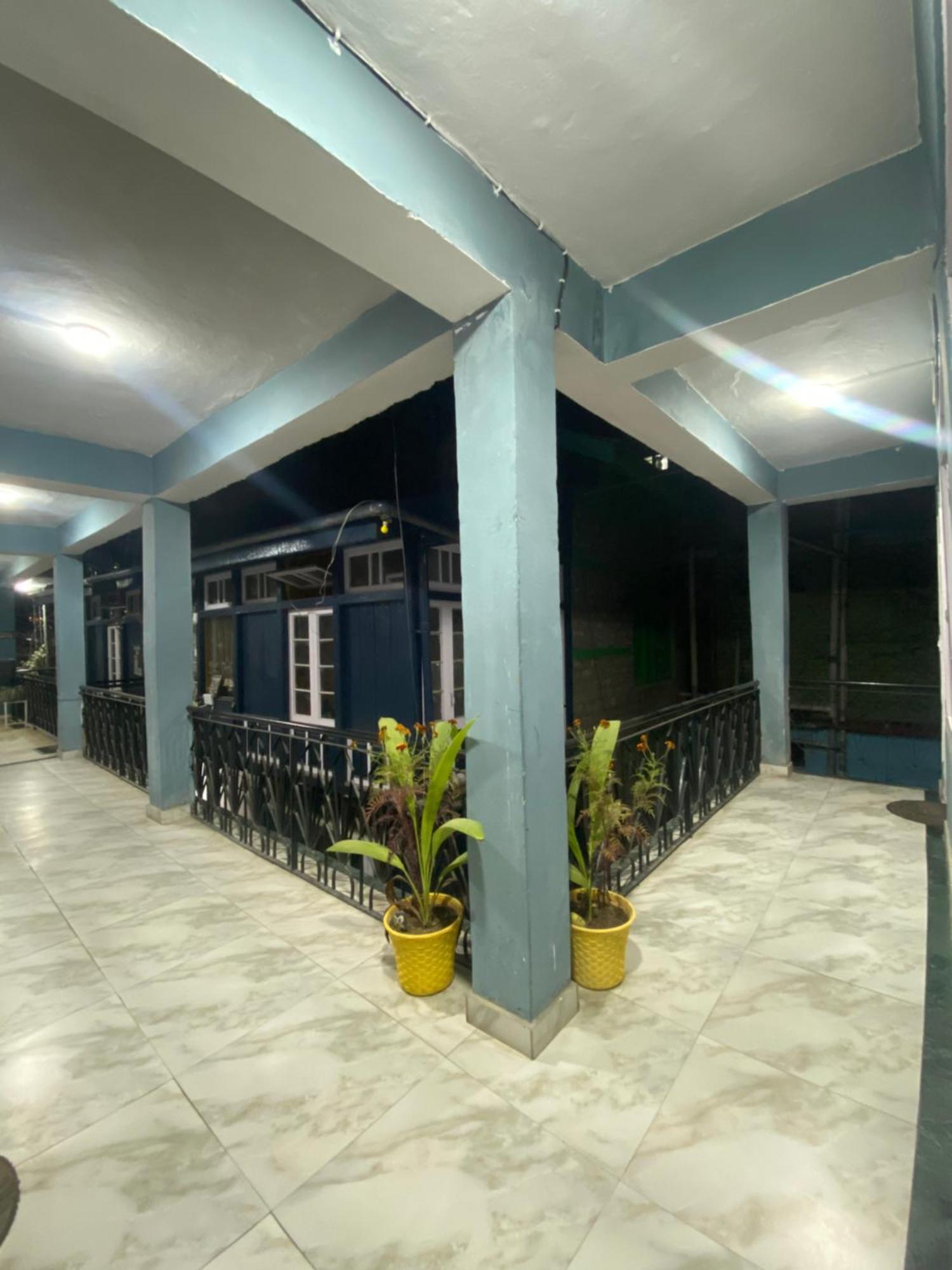 The Prasher Lodge Mall Road Manali Manāli Exterior foto